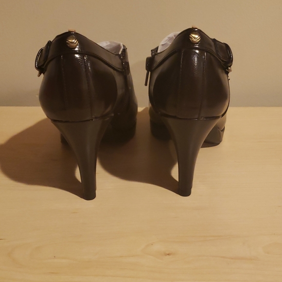 Life Stride Pretty Dark Brown Tess Bootie - Picture 2 of 4